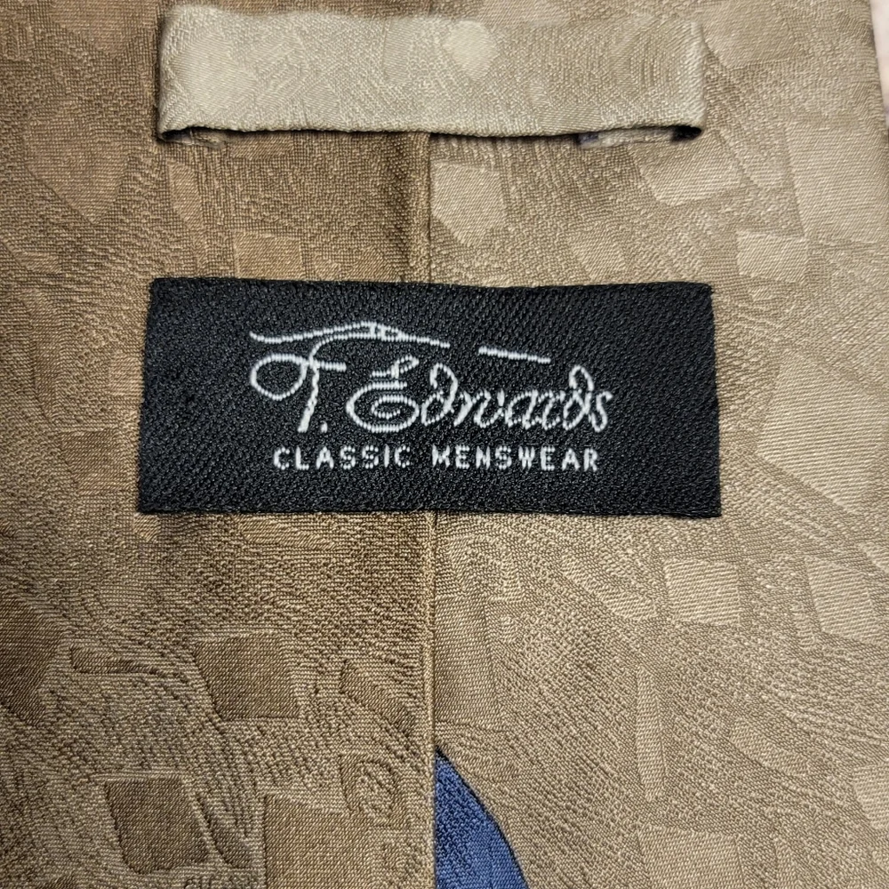 T.Edwards Mens Classic 100% Silk Designer Luxury Tie‎ 61in Long 4in Width